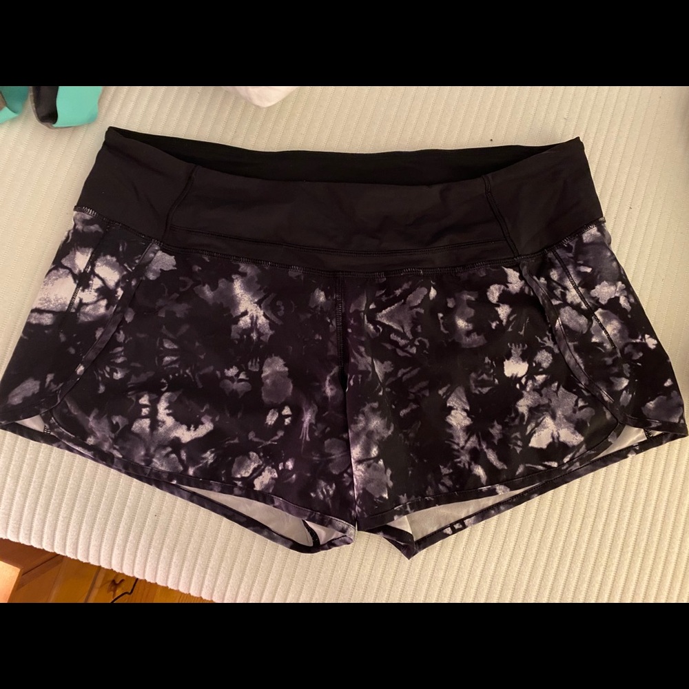 Lululemon Run Time short size 10